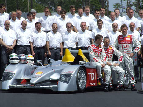 Audi teamet med Tom K, MvNish og Capello.
(Foto: Claude Foubert / Endurance-Info.com)
